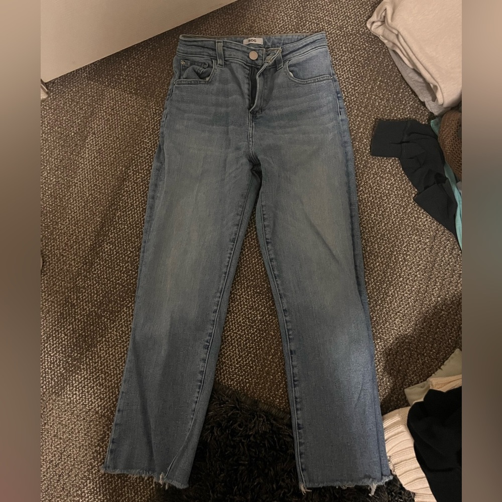 BDG high rise light blue wash jean size 27 short
